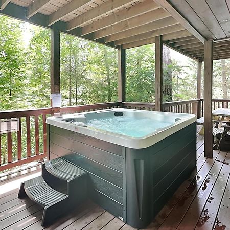 Above The Clouds, 4 Bedrooms, Pool Access, Private, Gaming, Sleeps 16 Gatlinburg Exterior photo